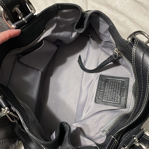 Medium sized Coach purse. - Picture 6 of 6